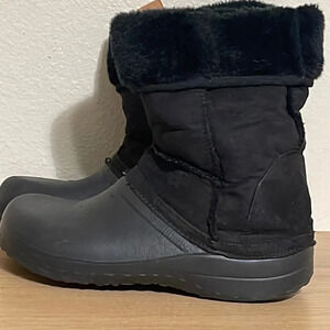 Black Faux Fur Winter Bloots size size 9